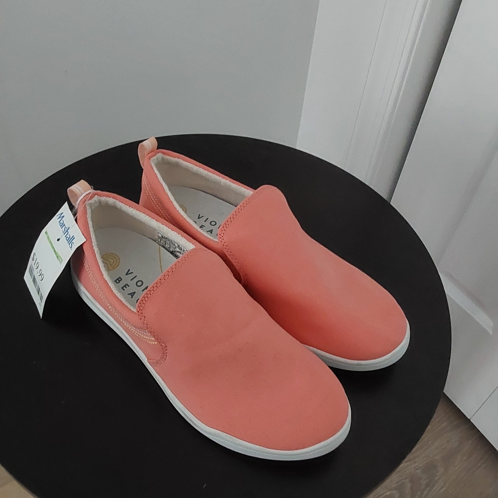Vionic Women's Peach Slip-On Sneakers